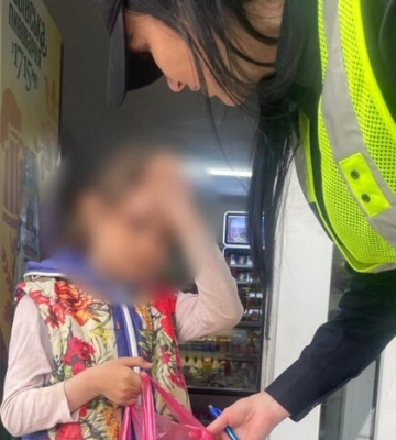 Мама не годує і постійно п’яна: у Тернополі поліцейські врятували восьмирічну дівчинку 