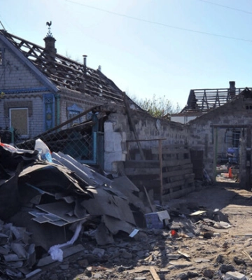В полиции показали последствия ракетных ударов по Запорожью