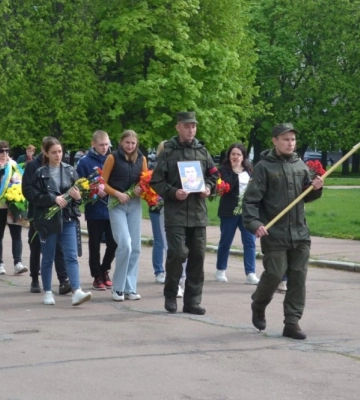 Шостка провела в останню путь 20-річного героя