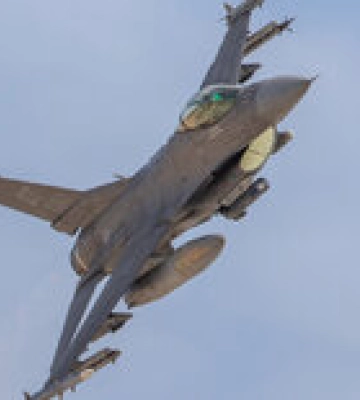 Британия летом начнет обучение украинских пилотов и работает над передачей F-16
