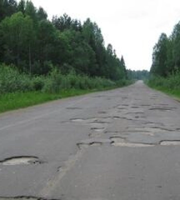 Дві третини доріг області потребують капітального ремонту