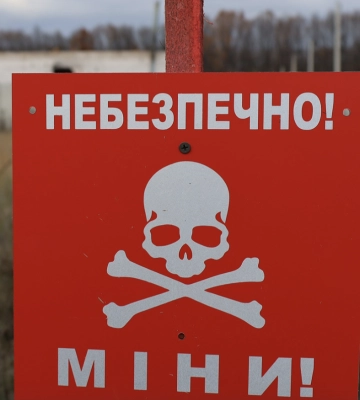 В Херсонской области трактор подорвался на взрывном устройстве В Херсонской области трактор подорвался на взрывном устройстве