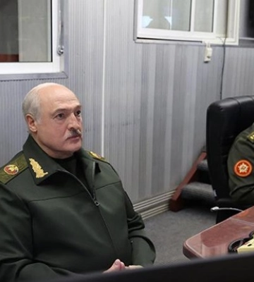 Лукашенко заявив про "підвищену боєготовність" військ Білорусі