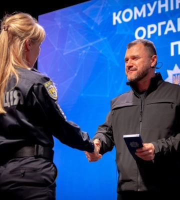 Міністр внутрішніх справ України Ігор Клименко нагородив працівників комунікаційних підрозділів системи МВС
