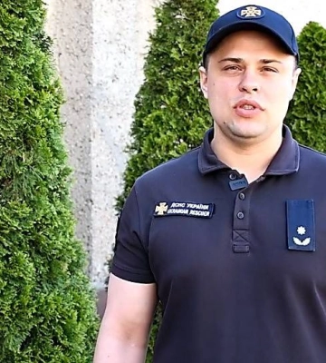 Рятувальник розповів, як його підрозділ потрапив під окупацію в Снігурівці, та як вони витягали людей з-під завалів