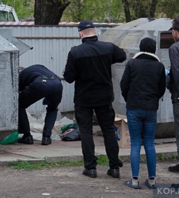 Тіло жінки у трьох пакетах, яке знайшов двірник на смітнику на Першому Занасипу, вивіз туди її син на велосипеді