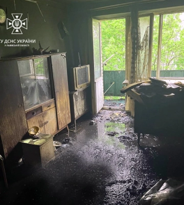 У Львові пожежа в квартирі забрала життя жінки