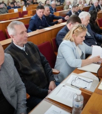 Чернівецька облрада проголосувала за заборону діяльності церков, які пов&#039;язані з Росією