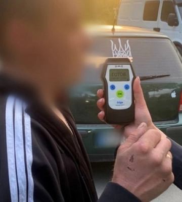 П&#039;янючий водій надихав у драгер волинських патрульних 3,35 проміле 