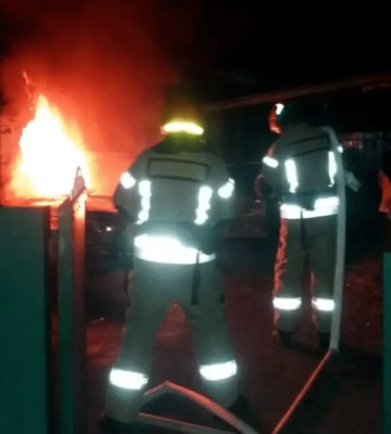 У Дніпропетровської області знайшли тіло чоловіка у згорілому автомобілі