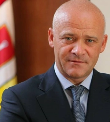 Суд відправив під арешт мера Одеси