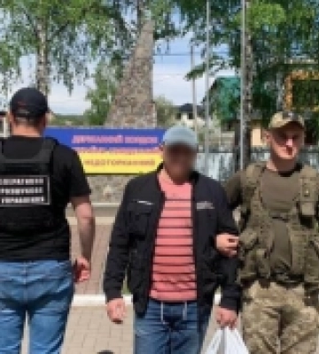 На Закарпатті затримали п&#039;ятьох чоловіків, які незаконно перетинали кордон: херсонця та київських студентів