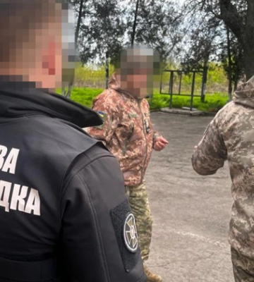 Мобілізувався до ЗСУ, щоб передавати розвіддані окупантам: на Миколаївщині затримали ворожого інформатора