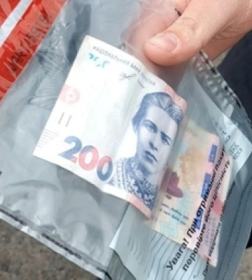 Біля Піддубців батько водія-порушника намагався відкупитися від поліції хабарем