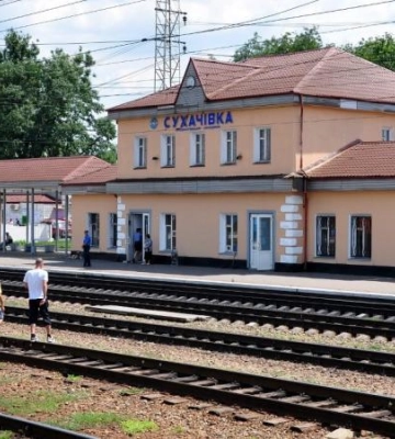 У Дніпрі на залізничній станції потяг на смерть збив чоловіка