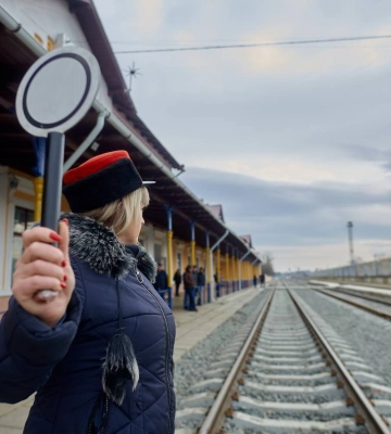 «Укрзалізниця» відновлює рух на Хмельниччині. Деякі колії закривали після російського обстрілу