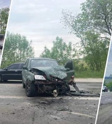 В Киевской области произошла массовая авария, одна из машин перевернулась: есть пострадавшие. Фото