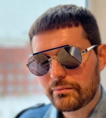 Noize MC зі сцени пожартував про смерть Путіна: Не розповідайте, бо не здохне