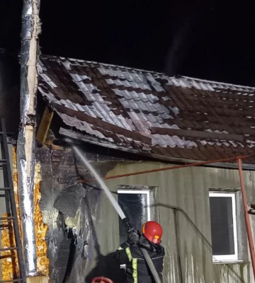 На Сумщині вогнеборці врятували житловий будинок