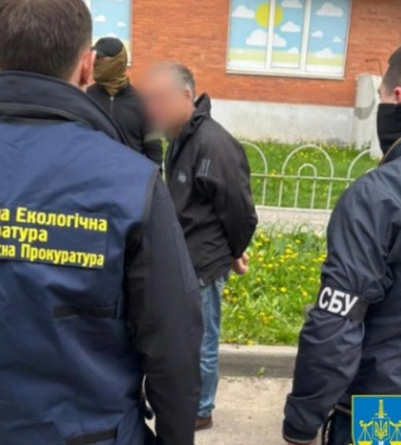 Хотів «підзаробити грошей»: у Харкові еколог погорів на хабарі в 26 000 грн