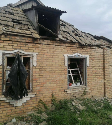 Россияне дважды обстреляли Никопольский район: фото последствий