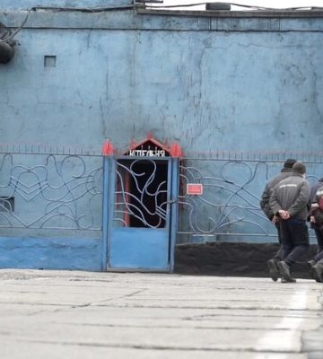У Бердянську окупанти шукають наглядачів у свій концтабір