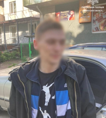 Патрульні у Рівному затримали водія &quot;під кайфом&quot; і з наркотиками у кишені