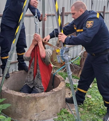 На Полтавщині жінка упала в 15-ти метровий колодязь