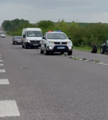 На Волині навколішки, з прапорами та з квітами зустріли Героя Сергія Осійчука