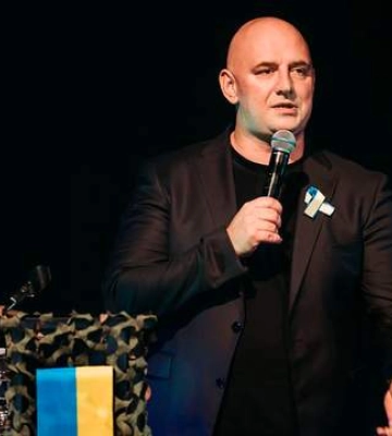 &quot;У мене дуже великі зв&#039;язки&quot;: Потап уперше розкрив, чому перебуває не в Україні, і відповів на чутки щодо розлучення