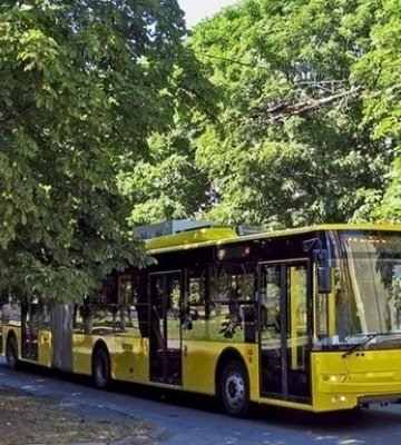 У Києві під час повітряної тривоги пасажирів доставлятимуть до укриття