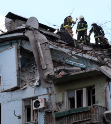 Через ворожі обстріли загорівся ФАП на Чернігівщині