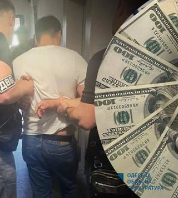 В Одессе полицейский требовал деньги у родителей малыша, погибшего при падении из окна