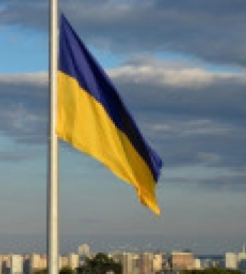 Главный флаг Украины приспустят в знак почтения памяти жертв геноцида крымскотатарского народа Главный флаг Украины приспустят в знак почтения памяти жертв геноцида крымскотатарского народа