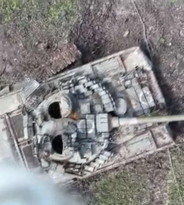 Атака з повітря. Десантники з Дніпропетровщини знищили ворожий танк (відео)