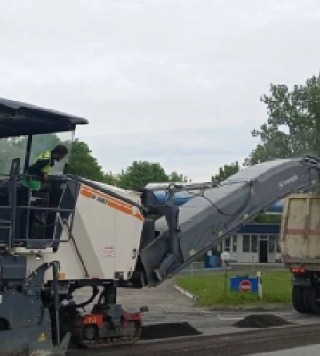 На основних автошляхах Львівщини тривають ямкові ремонти