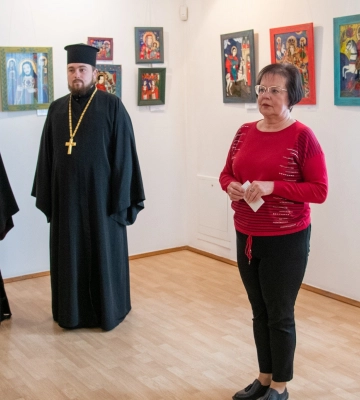 Процесійний хрест, хоругви, плащаниця: у Музеї волинської ікони презентували нові надходження
