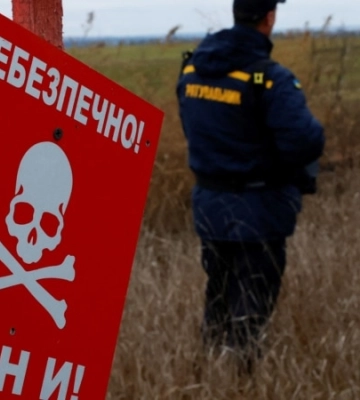 Харківщина: тракторист підірвався на міні під час польових робіт, його госпіталізували – ДСНС