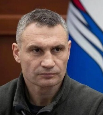 Унаслідок потрапляння уламків БПЛА виникла пожежа в Солом’янському районі Києва, - Кличко