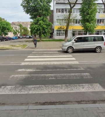 «Проспект Волі не є трасою для перегонів», – мер Луцька прокоментував облаштування «острівців безпеки»