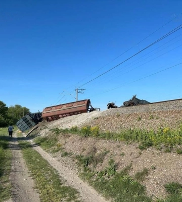 Окупанти повідомляють про диверсію на залізниці у Криму
