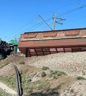 У Криму – вибух на залізниці: з рейок зійшли кілька вагонів із зерном