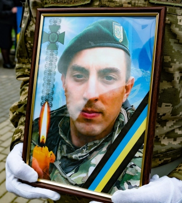 Ужгород учора прощався із загиблим Героєм