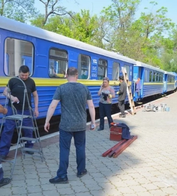 У Дніпрі в парку Глоби готуються до відкриття дитячої залізниці