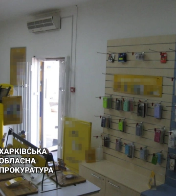 Заклеїів продавчині рот скотчем – у Харкові 56-річний чоловік пограбував магазин