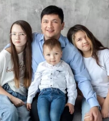 Віталій Кім зворушив знімком маленького сина у вишиванці