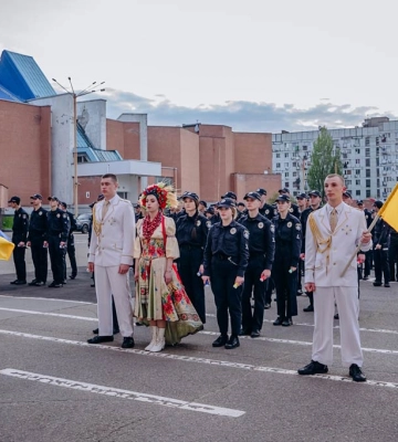 У Дніпровському університеті внутрішніх справ провели флешмоб до Дня вишиванки