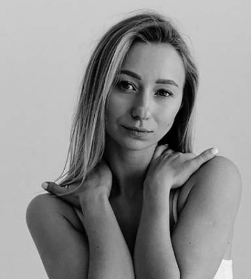 Дружина Віктора Павліка знову прокоментувала скандал із спецперепусткою: &quot;Стану ще кращою&quot;
