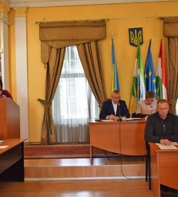 Відбулася позачергова сесія Берегівської міськради