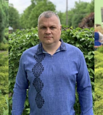 Тепловики з Рівного просять обрати, у кого краща вишиванка